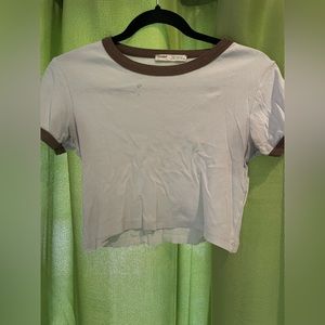 set two white t shirts